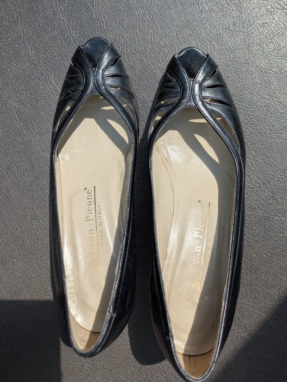 Evan Picone black pumps 7-1/2 S